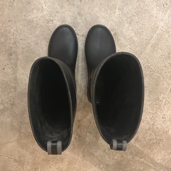 Totes Rain boots -  new, never worn! No tags. They were too small for me. - Picture 4 of 6